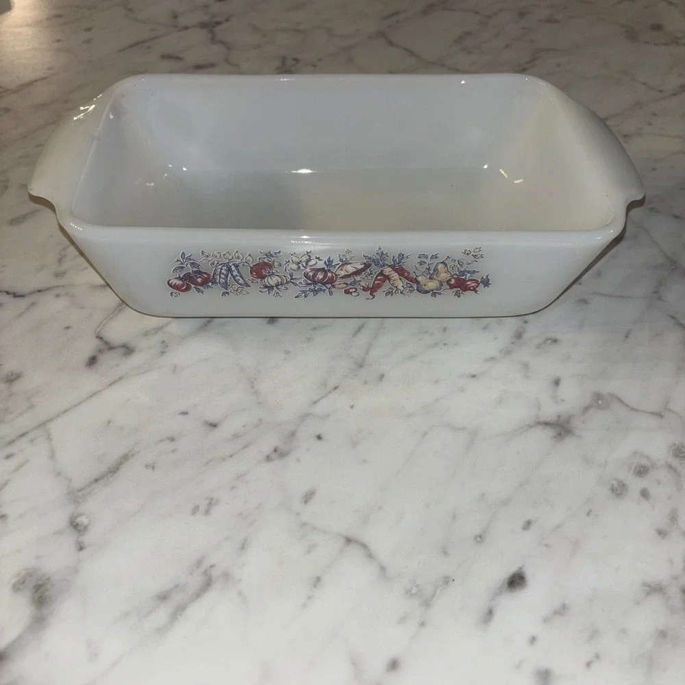 Vintage Corning Ware Garden Harvest‎ Milk Glass Loaf Pan 1.5 Qt Baking Dish USA